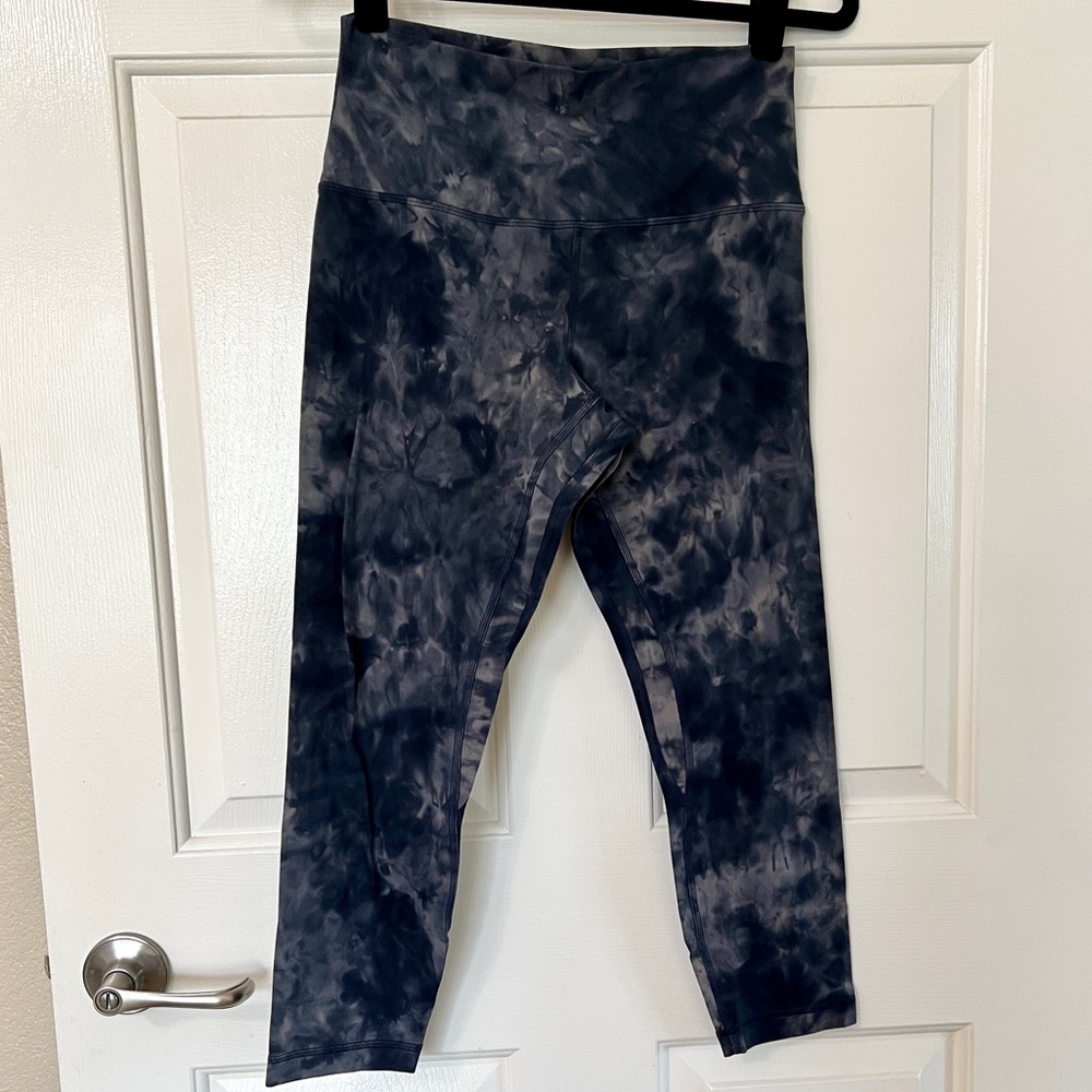 Lulu Lemon leggings Crop size 10 buttery soft